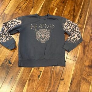 BKE Def Leppard Graphic Sweatshirt large
